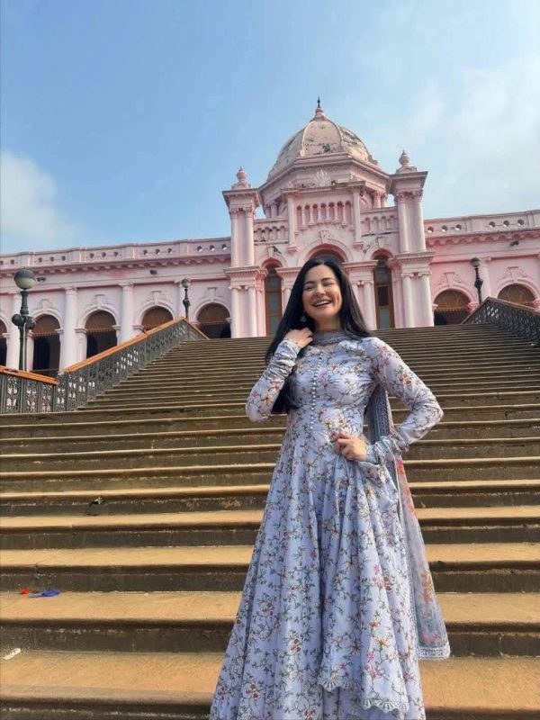 hania amir inspired digital print three piece